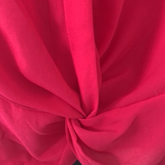 Japna Women’s Sleeveless Button Down - Picture 4 of 5